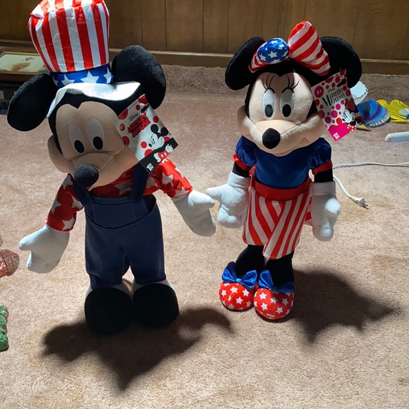 NWT Mickey and Minnie July 4th decorations